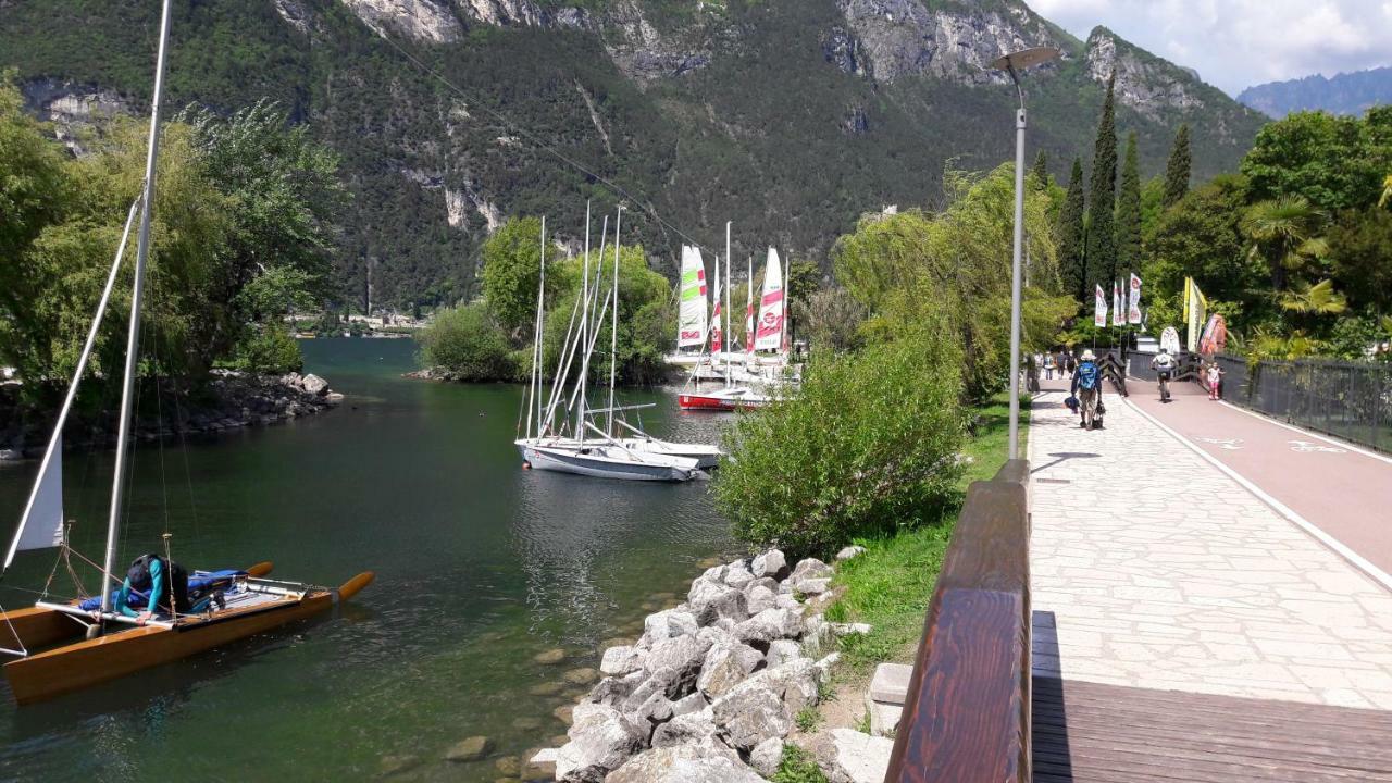 Garda Blu Apartment Riva del Garda Exterior photo