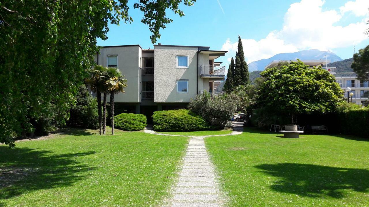 Garda Blu Apartment Riva del Garda Exterior photo