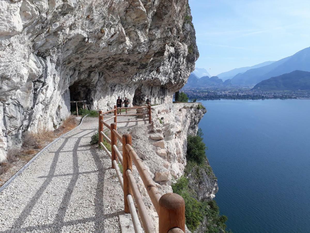 Garda Blu Apartment Riva del Garda Exterior photo